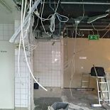 Rückbau ehem. Küchenwand, hier wird der spätere Leinwandeinbau erfolgen